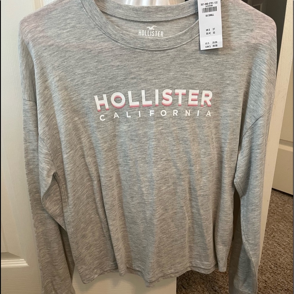NWT Hollister top